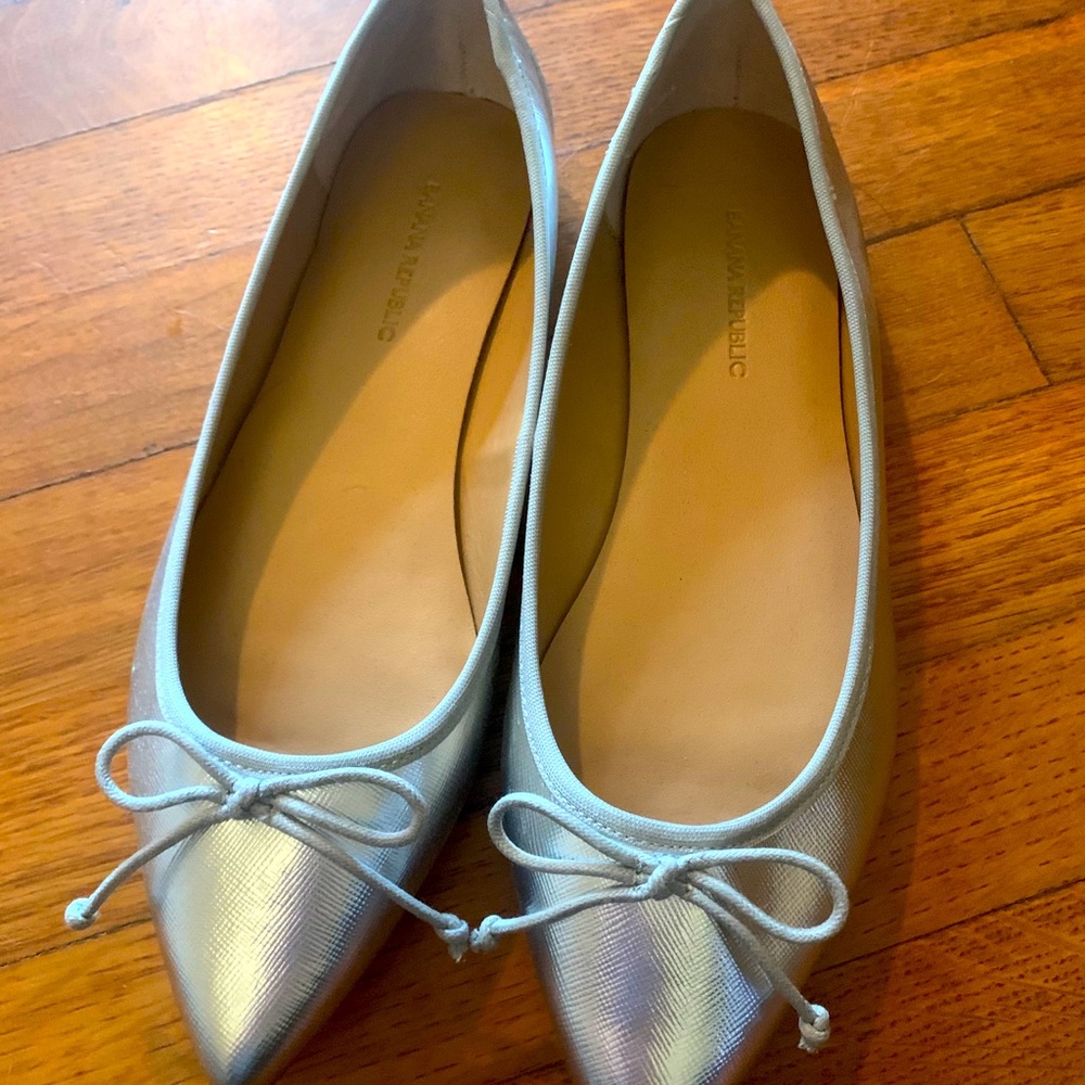 Silver pointed toe flats